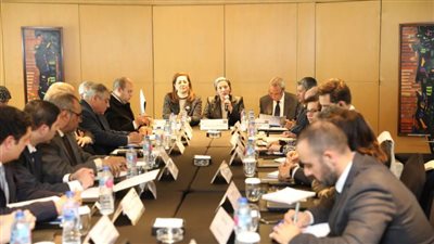 وزيرتا البيئة والتخطيط تناقشان تلوث الهواء 