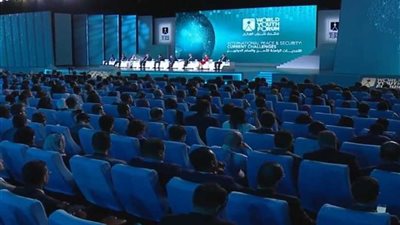 شاب سبانى بمنتدى شباب العالم : لا يخطر ببالي مكان أفضل من مصر تتواصل فيه الأعراق والثقافات فهى أم العالم