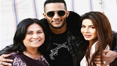 شاهد.. كيف احتفل محمد رمضان بتصوير مسلسل البرنس 