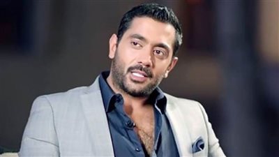 وعكة صحية تنقل أحمد فلوكس إلى المستشفى