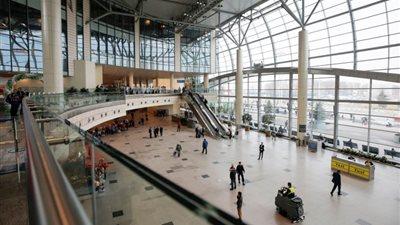 روسيا تطرد عشرات الأجانب خالفوا الحجر الصحي الخاص بفيروس 