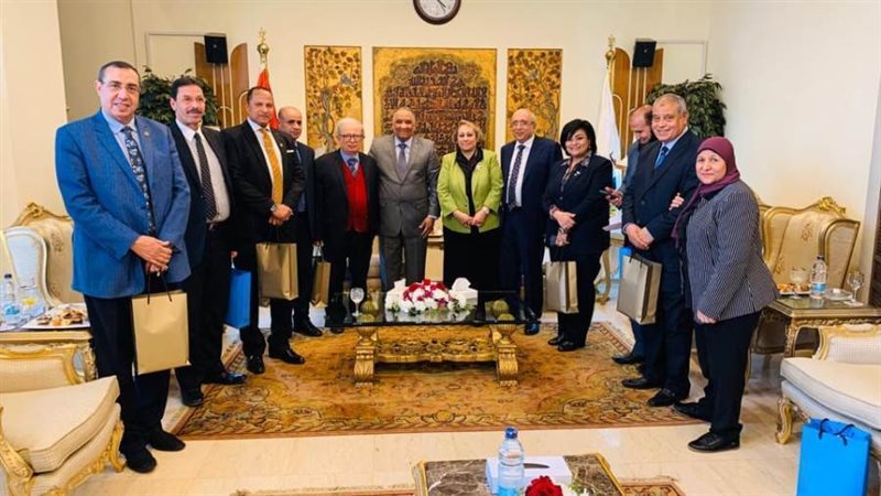 اعضاء لجنة الخطة