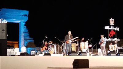 فرقة وسط البلد تشعل جمهور حفل مهرجان