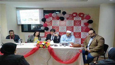 المصريين الأحرار يناقش 