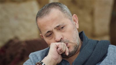 جورج وسوف يرفع لافتة 