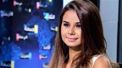 شاهد نقل الفنانة منة عرفة إلى المستشفى