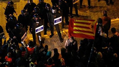 الاتحاد الإسباني يغرم برشلونة ويهدده بإغلاق معقله