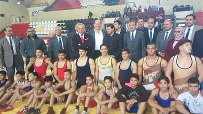 وزير الشباب والرياضة يشهد عروض الجودو والمصارعة باستاد المنوفية