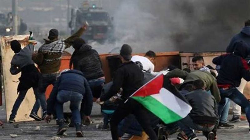 إصابة 13 مواطنا فلسطينيا