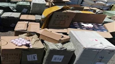 ضبط 52 ألف عبوة مستحضرات تجميل قبل تهريبها إلى البلاد عبر ميناء الدخيلة
