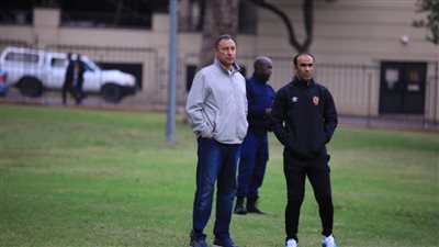 تحت أعين الخطيب.. الأهلي يخوض المران الأول في جنوب إفريقيا