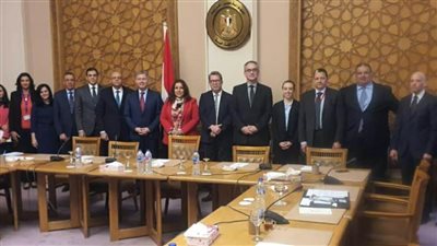 مساعد وزير الخارجية للشؤون الأمريكية تستقبل وفداً كندياً للتشاور 