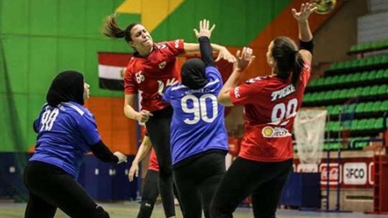 سيدات يد الأهلي يصطدمن