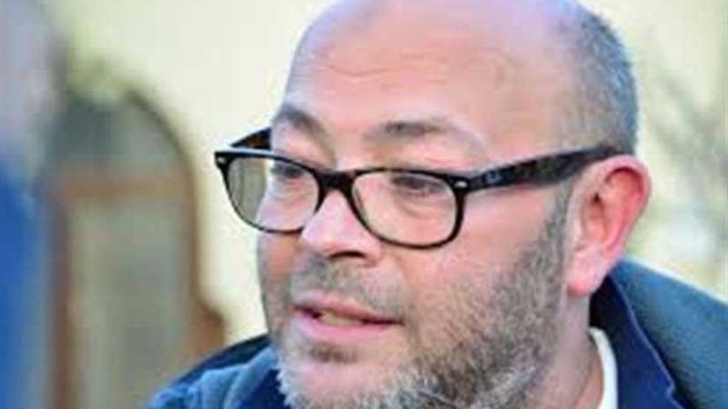 عادل أديب يطلق 21