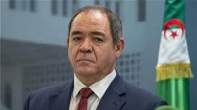 وزير الخارجية الجزائري يجري اتصالين هاتفيين بنظيريه الأمريكي والصيني