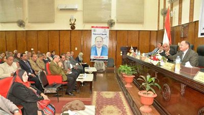 محافظ أسيوط يناقش أهم مشكلات ومتطلبات قطاع التعليم