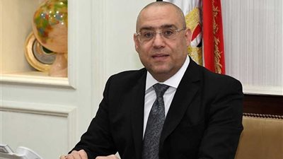 وزير الإسكان: بدء تسليم قطع أراضي 