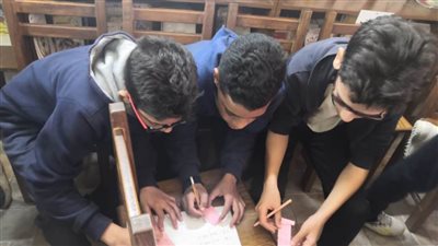 الكتابة المصرية القديمة وطلاب المدارس