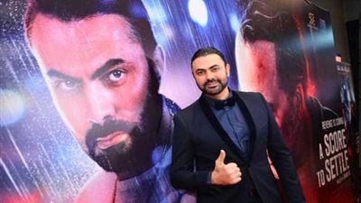 صور.. محمد كريم يحتفل بالعرض الخاص لفيلمه A score to settle