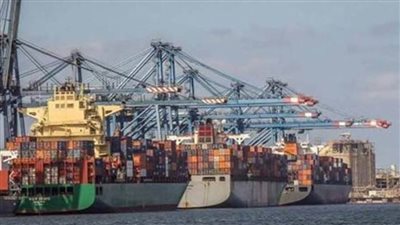 ميناء دمياط يستقبل 12 سفينة للحاويات والبضائع العامة خلال 24 ساعة
