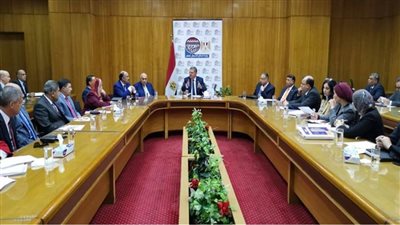 توفيق: وحدات للتسويق المركزي بالشركات القابضة لتحسين الانتاج