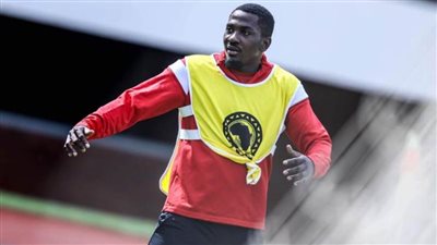 فايلر يحاضر لاعبي الأهلي بملخصات مباريات صن داونز