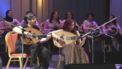 طومان باي مع ثنائي العود في حفل فني بقبة الغوري