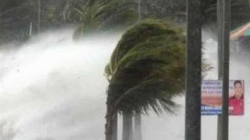 الإعصار فانفون يتسبب