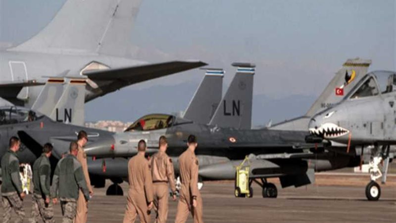 أمريكا توقع عقدا