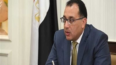 رئيس الوزراء يتفقد تطوير سور مجرى العيون وعين الصيرة