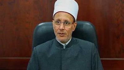 وكيل الأزهر يتفقد معهد الحسين للاطمئنان على سير الامتحانات