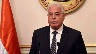 محافظ جنوب سيناء: السياح الروس يأتون إلى شرم الشيخ لكن ليس بالأعداد التي نتمناها