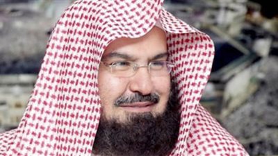 السديس: تعليق العمرة قرار شرعي هدفة الحماية من كورونا