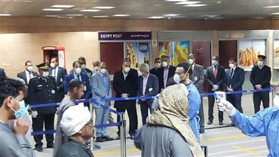 وزير الطيران المدنى يتفقد مطار الأقصر الدولى لمتابعة مواجهة كورونا.. 