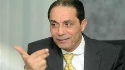 عبدالعزيز: يجب اتباع سياسة الرئيس وهي 