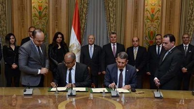 العصار ومحافظ دمياط يشهدان توقيع بروتوكول تعاون مع إحدى الشركات الفرنسية