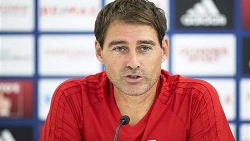 فايلر يحاضر لاعبي