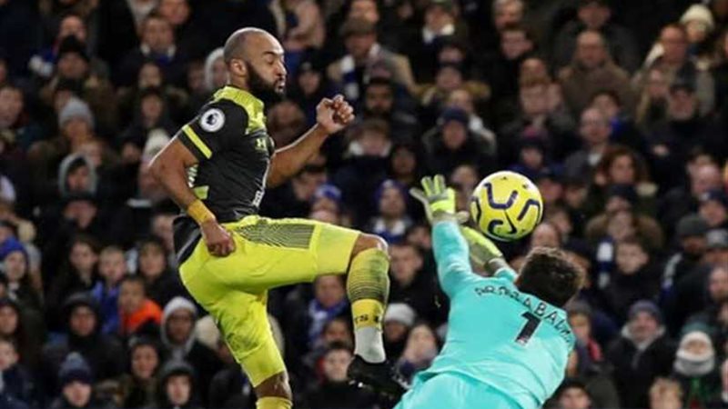 ساوثهامبتون يفوز