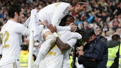 زيدان يعلن قائمة مدريد لمواجهة ريال بيتيس 