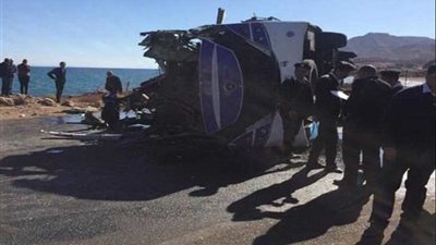 عاجل..مصرع وإصابة 30 مواطنًا من جنسيات مختلفة بالسخنة 