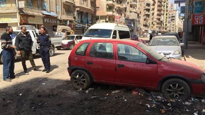 الشرطة تصادر سيارة مهملة بالمنصورة 