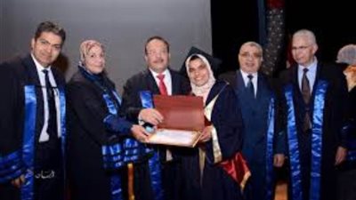 رئيس جامعة طنطا يشهد تخريج دفعة جديدة بكلية التمريض