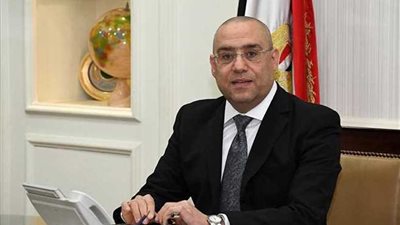 وزير الإسكان يستعرض حصاد المجتمعات العمرانية في 2019