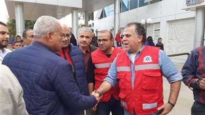 محافظ السويس يتفقد مصابي حادث السخنة