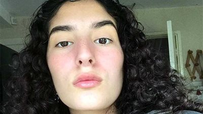 ابنة الفيشاوي تثير ضجة بصورتها العارية