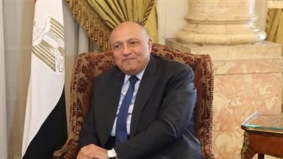 وزير الخارجية يصل إلى الكويت في إطار جولاته العربية