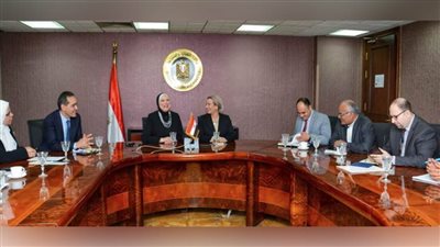 وزيرتا الصناعة والبيئة تبحثان تعظيم استخدام الوقود البديل في الصناعة