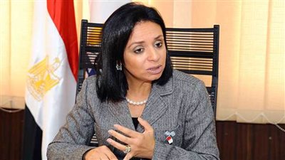 مايا مرسي تطلق جرس جلسة تداول البورصة المصرية