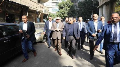 محافظ الجيزة يقود حملة لتطهير شارع سليمان جوهر بالدقي من الإشغالات