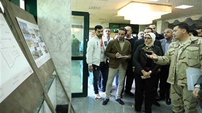 وزيرة الصحة تشيد بمعدل تطوير مستشفى رأس سدر